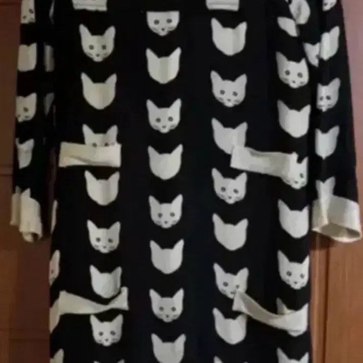 [BUNJANG] 100% Silk Black Mini Dress with Cat Pattern / 고양이 패턴 블랙 원피스 실크 100%
