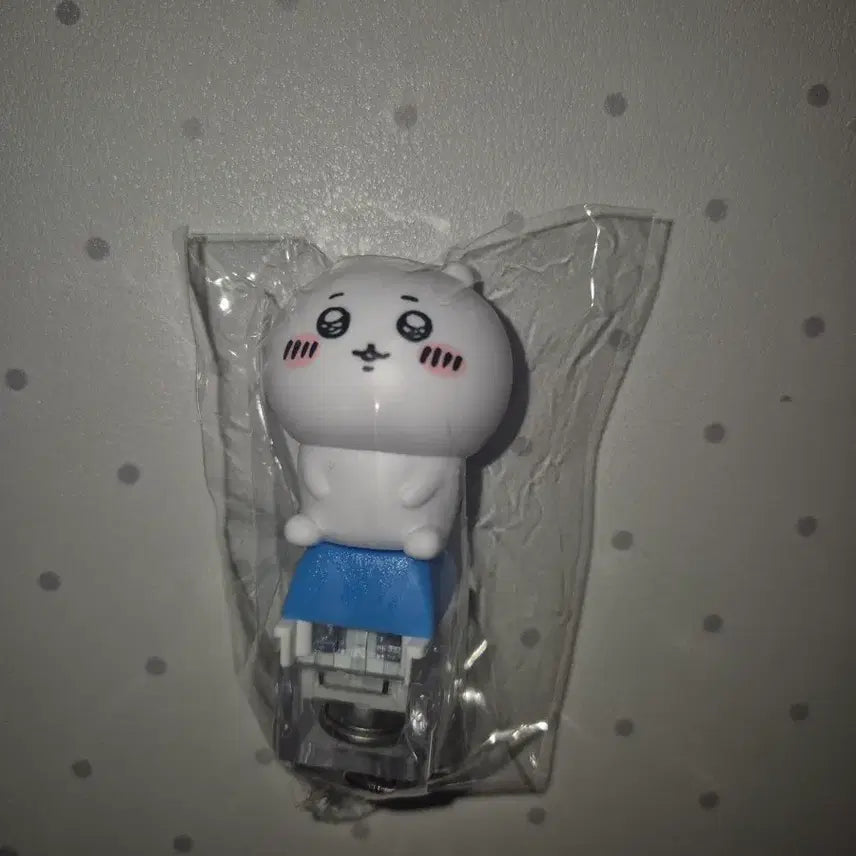 [BUNJANG] Chiikawa Keyboard Keycap Charm / 먼작귀 치이카와 키캡 키링