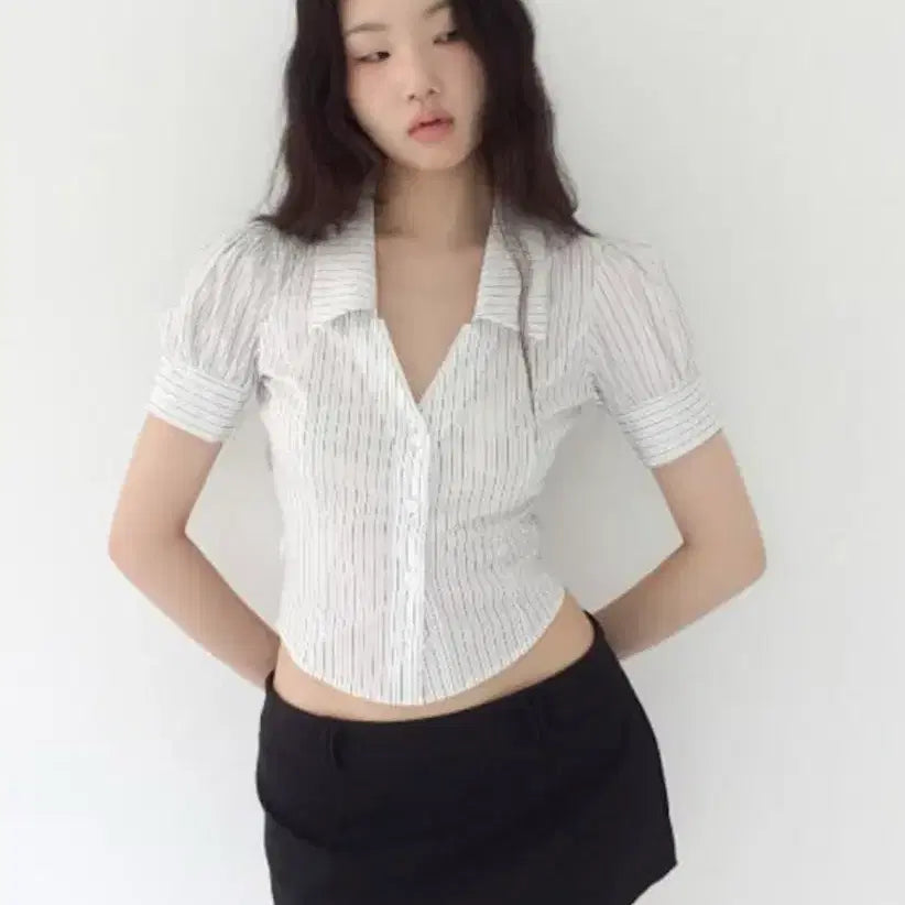 [BUNJANG] CladdA Striped Short-Sleeve Collar Blouse / CladdA 클라따 스트라이프 반팔 카라 블라우스