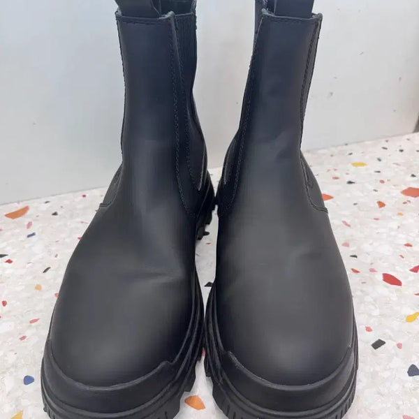 [BUNJANG] Zara Rubberized Chunky Ankle Boots / 자라 러버라이즈드 청키 앵클부츠