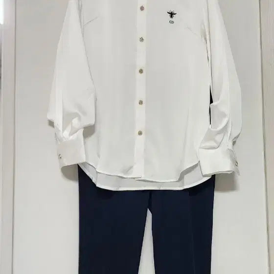 [BUNJANG] Designer White Gold Button Blouse (Size 55-66) / 명품 디자인 화이트 골드버튼 블라우스 55-66