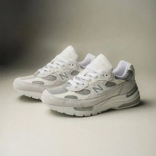 [BUNJANG] New Balance 992 Core White Reflection Sneakers 265 / [새상품] 뉴발란스 992 코어화이트 리플렉션 265