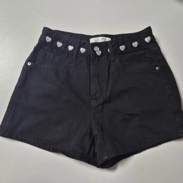 [BUNJANG] Ur.fit Black Heart Short Pants M / Ur.fit 블랙 하트 숏팬츠 M