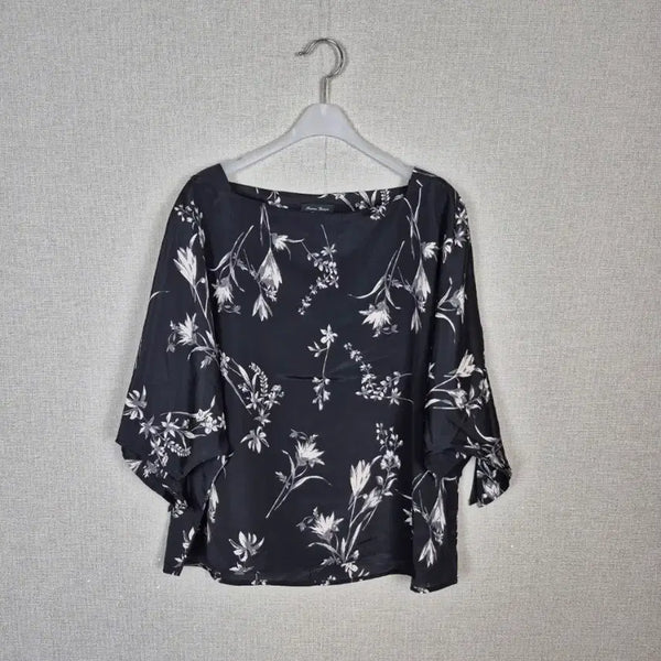 [BUNJANG] Plus Size Black Batwing Fit Flower Blouse / (#88,99추천)빅사이즈 블랙 가오리핏 플라워 블라우스