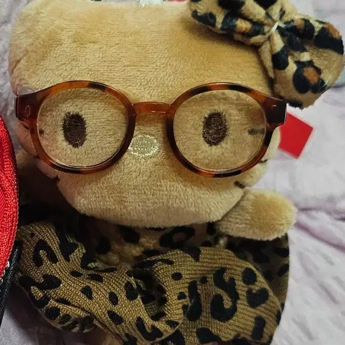 [BUNJANG] Hello Kitty Leopard Keychain / (가격제안환영) 헬로키티 안경 레오파드 키링
