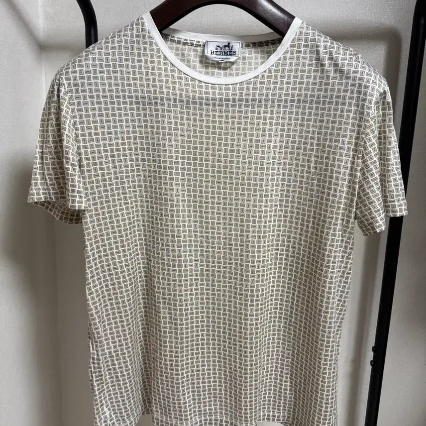 [BUNJANG] Hermès Logo Pattern Short Sleeve T-Shirt Beige / 에르메스 반팔티 로고패턴 베이지