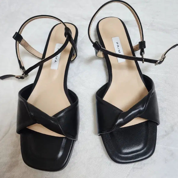 [BUNJANG] Twisted Strap Flat Sandals / 플랫 꼬임 스트랩 샌들(245~250)