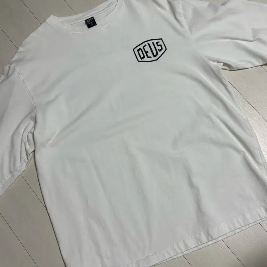[BUNJANG] Deus Ex Machina Long Sleeve L / 데우스 롱슬리브 L 사이즈