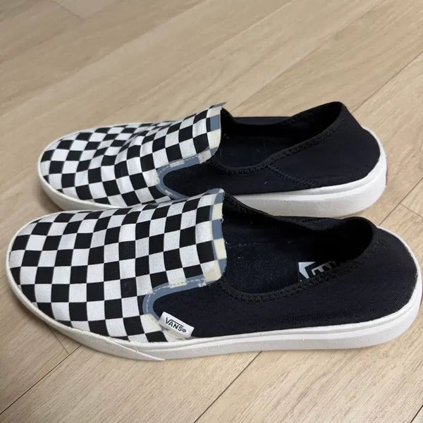 [BUNJANG] Vans ComfyCush Black Sneakers (275mm) / 반스  컴피쿠시 블랙 275