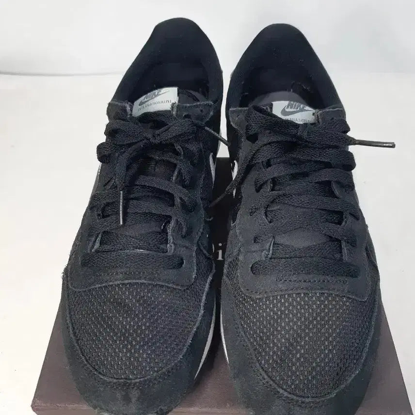 [BUNJANG] Nike Internationalist Black White US 10 / 나이키 인터내셔널리스트 블랙 검흰 280