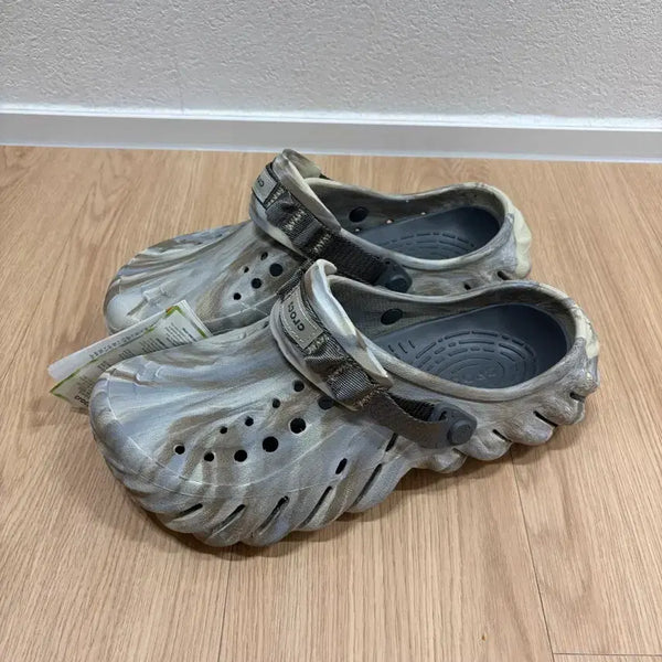 [BUNJANG] Crocs Echo Marbled Clogs Bone Multi (Size M8/265) / [265] 크록스 에코 마블드 클로그 본멀티