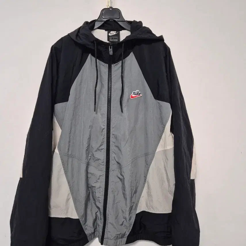 [BUNJANG] Nike Oversized Windbreaker Jacket / 나이키 오버핏 바람막이(100)