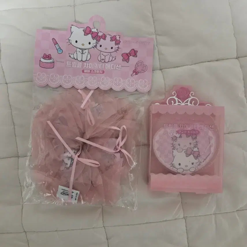 [BUNJANG] Sanrio Hello Kitty Charmmy Kitty Puff Scrunchie & Heart Mirror Set / 챠미키티 스크런치 통통퍼프 필리밀리 헬로키티