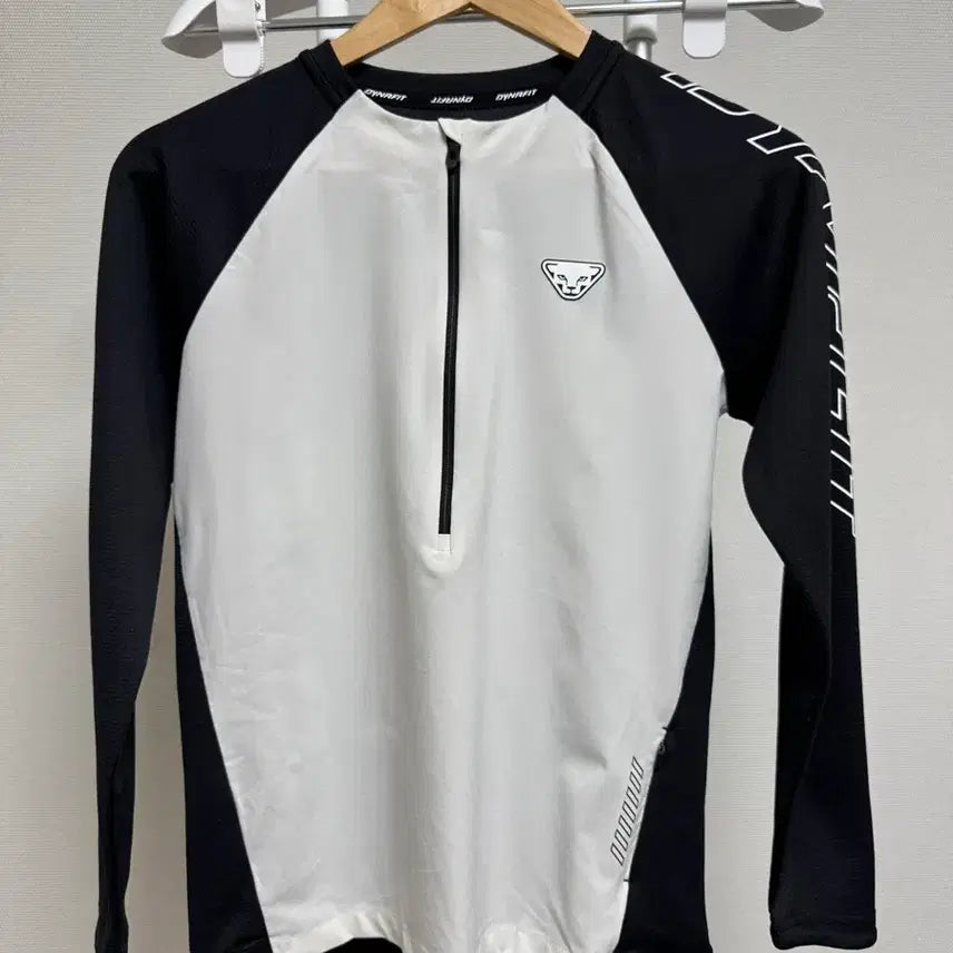 [BUNJANG] Dynafit Women's Half-Zip Sweatshirt Size S / 다이나핏 여성 반집업 S사이즈