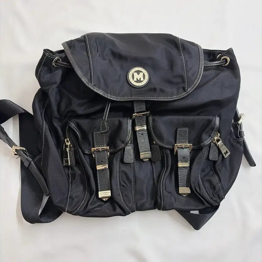 [BUNJANG] Metrociti Nylon Backpack / 메트로시티 나일론 백팩