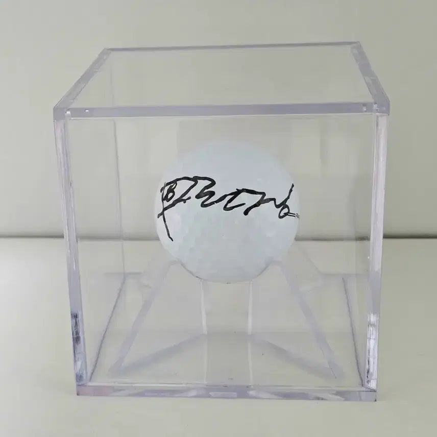 [BUNJANG] Park Hyun-kyung Signed Golf Ball / KLPGA 여자골프 박현경 프로선수 친필싸인볼