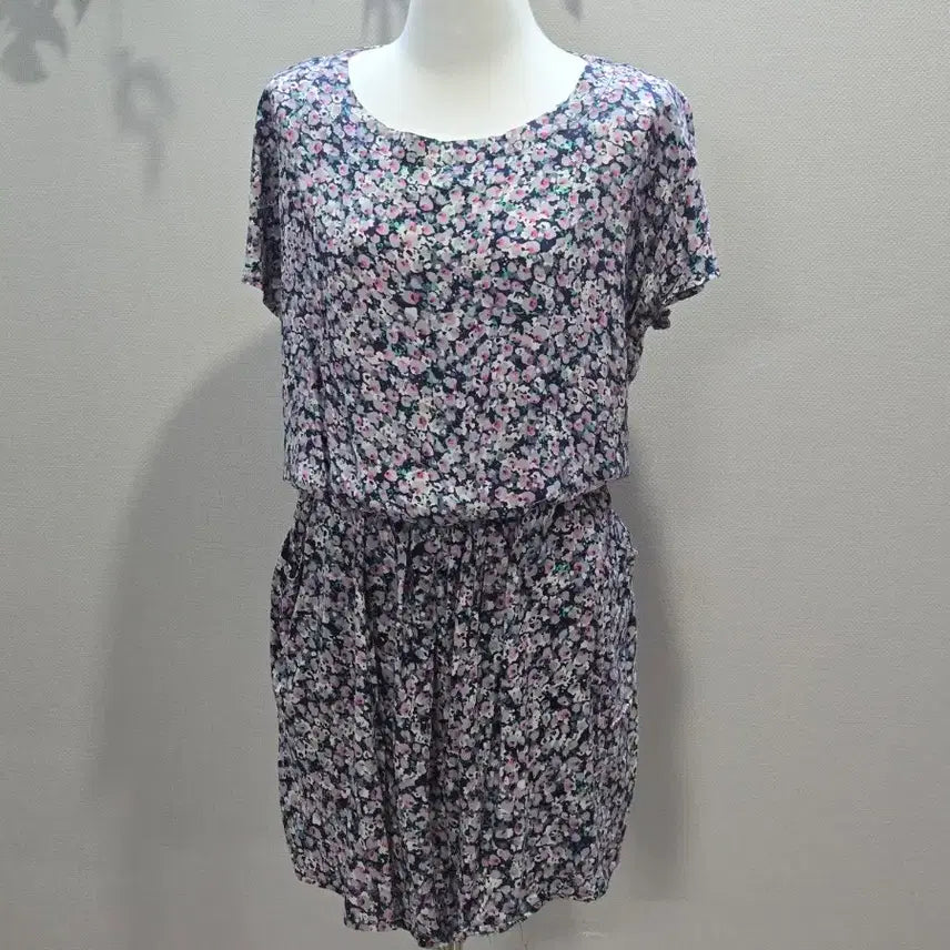 [BUNJANG] us n them Flower Pattern Rayon Cotton Dress / 플라워패턴 원피스