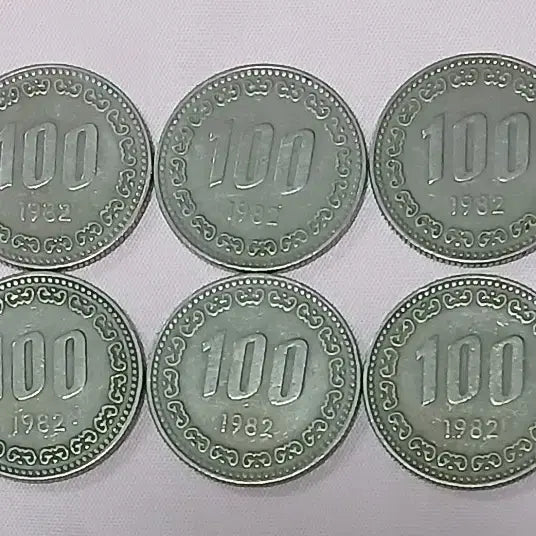 [BUNJANG] 1982 100 Won Coin Bundle (10 Coins) / 1982년100원 10개 일괄