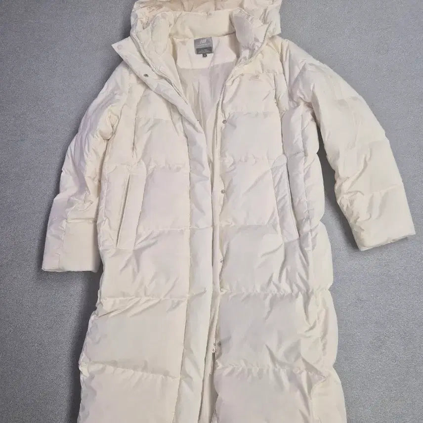 [BUNJANG] New Balance Long Padding Ivory / 뉴발란스 롱패딩 아이보리