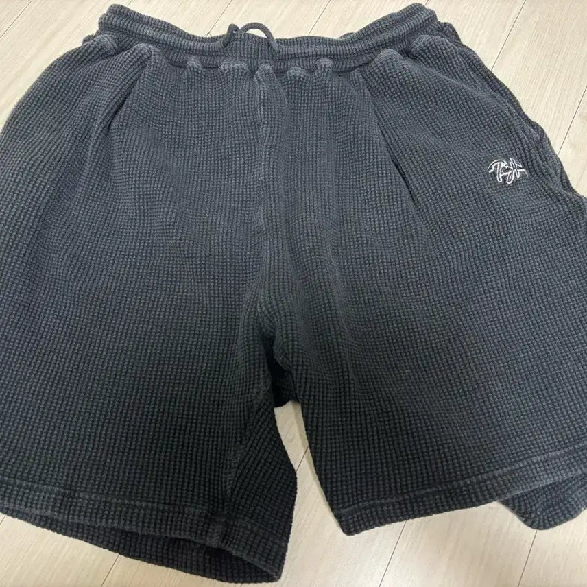 [BUNJANG] Toniewack Waffle Pattern Sweat Shorts / 토니웩 스웨트 팬츠 반바지