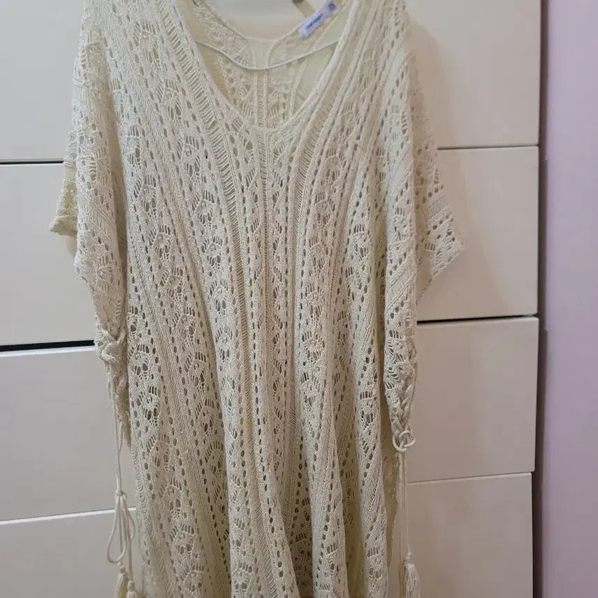 [BUNJANG] Velvet Sang High-Neck Sheer Mesh Top / 밸리걸 상의 F그물망사 상의 입니다.안에 이너 나시입고 입으면 여리여리해보입니다반값택배 가능합니다^^