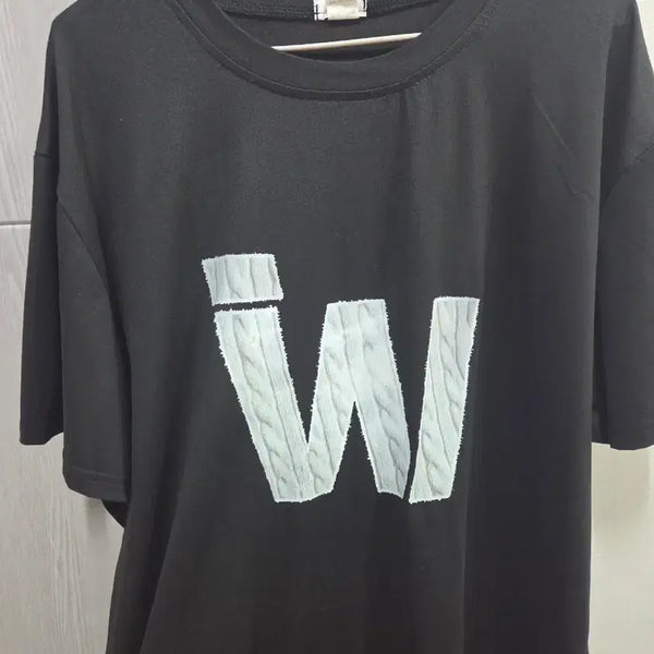 [BUNJANG] Black With Logo Short Sleeve T-Shirt / 블랙 위드 로고 반팔 티셔츠