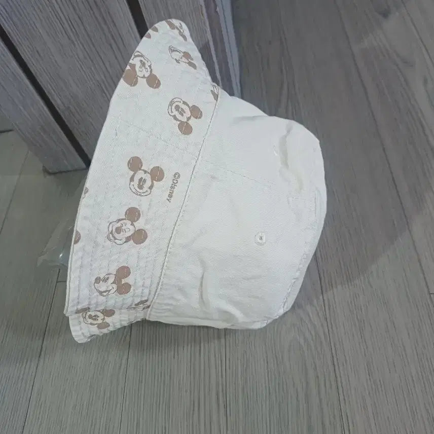 [BUNJANG] Disney Mickey Mouse Reversible Bucket Hat Beige M / 디즈니 미키마우스 버킷햇 베이지 양면M