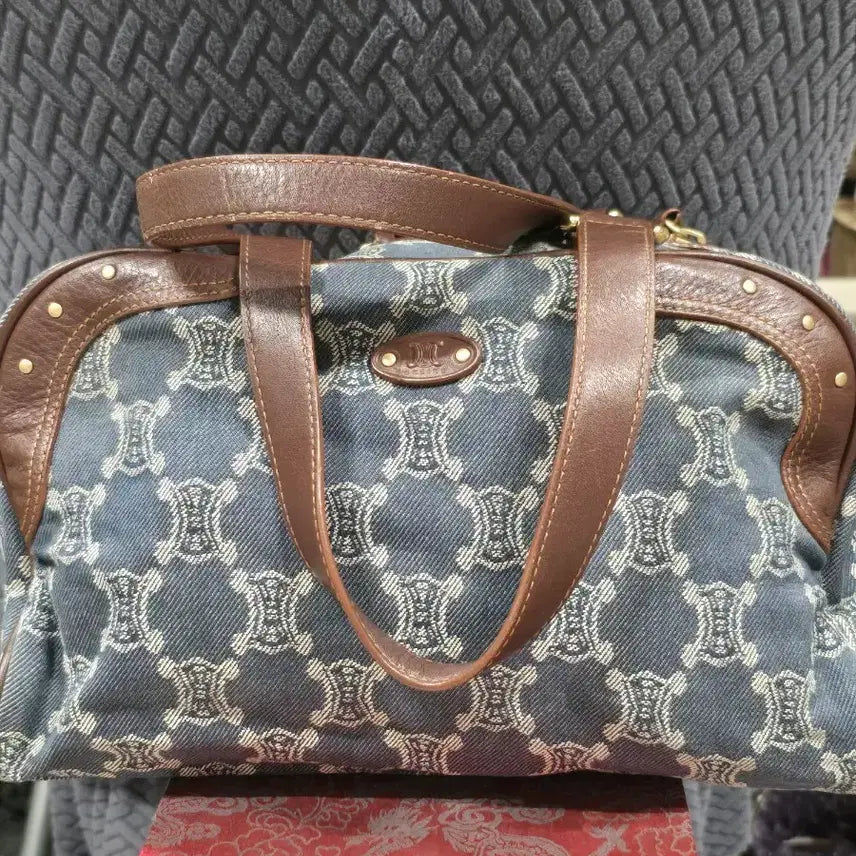 [BUNJANG] Celine Triomphe Canvas Shoulder Bag / 셀린느 트리오페 캔버스 가방
