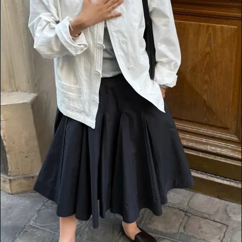 [BUNJANG] Ethos Cut Out Volume Skirt / 에토스 컷아웃볼륨스커트 CUT OUT VOLUME SKIRT