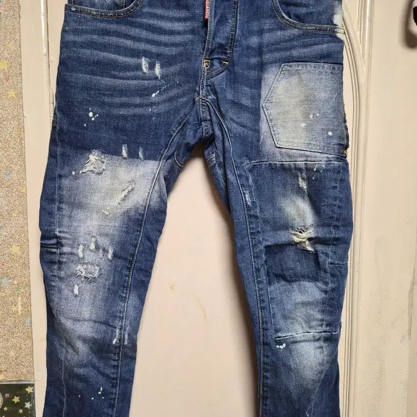 [BUNJANG] DSQUARED2 23SS Washed Distressed Patch Detail Jeans / 디스퀘어드2 청바지 23SS 워싱 데미지 패치 디테일