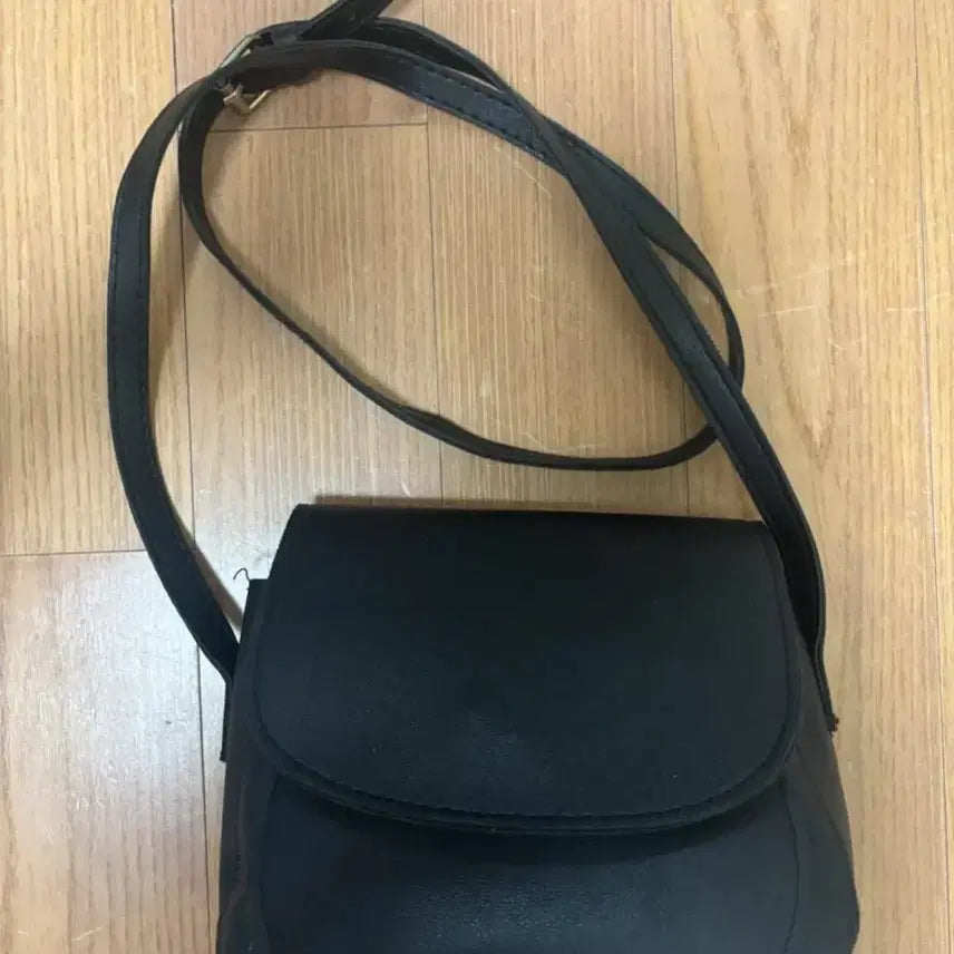 [BUNJANG] Ablley Mini Shoulder Bag / 에이블리 미니 숄더백 팝니다