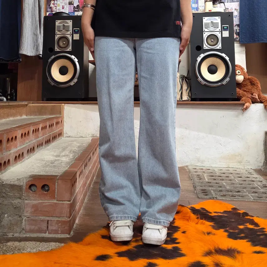 [BUNJANG] Lee Light Wash Wide Leg Denim Pants / LEE 연청 와이드 데님팬츠
