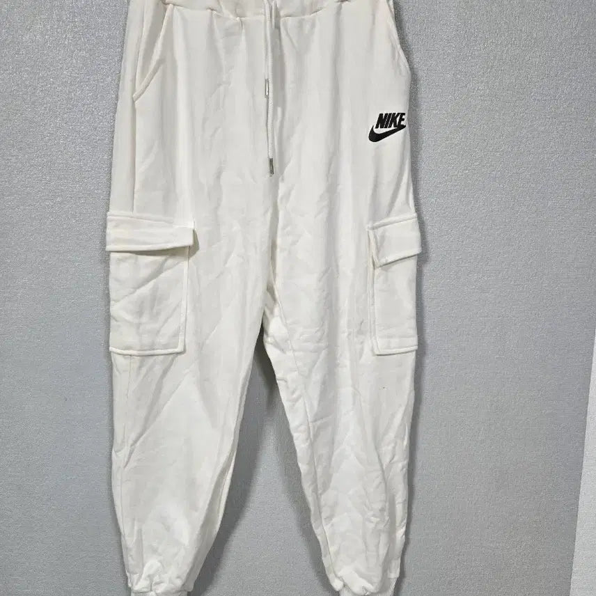 [BUNJANG] Nike Cargo Jogger Pants - White (M) / 나이키 카고 죠거팬츠 M