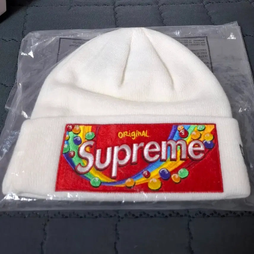 [BUNJANG] Supreme New Era Skittles Beanie White / 슈프림 비니