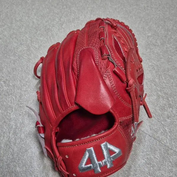 [BUNJANG] 44 Pitcher's Glove (Red) / 44 투수 글러브(빨강,레드)