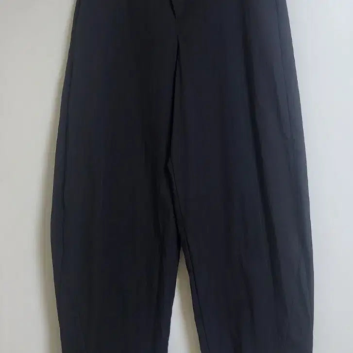 [BUNJANG] ALLIGHTZ Curved Balloon Pants / ALLIGHTZ 올라이츠 커브드 벌룬 팬츠