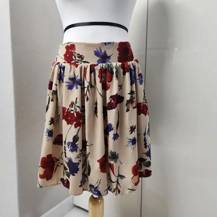[BUNJANG] Floral Pattern Midi Skirt / (새상품6만원)화사한  치마 스커트