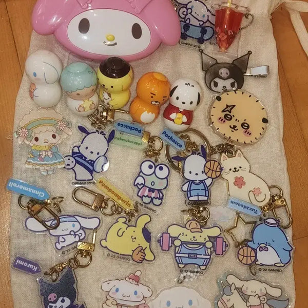 [BUNJANG] Sanrio Character Keychain & Accessory Bundle / 산리오 키링 및 기타 일괄/산리오/마이멜로디/쿠로미/포차코/키키/라라/턱시도샘/치이카와/키티/시나모롤/키링/오뚝이