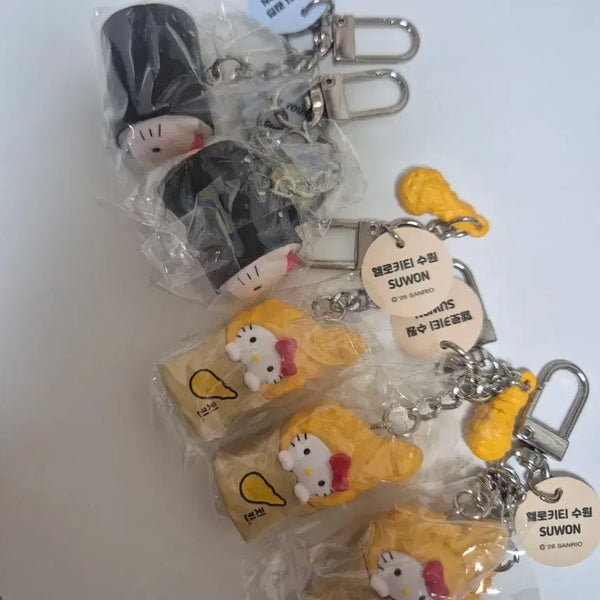 [BUNJANG] Hello Kitty Keychain / 원가양도) 지역 헬로키티 키링/ 수원