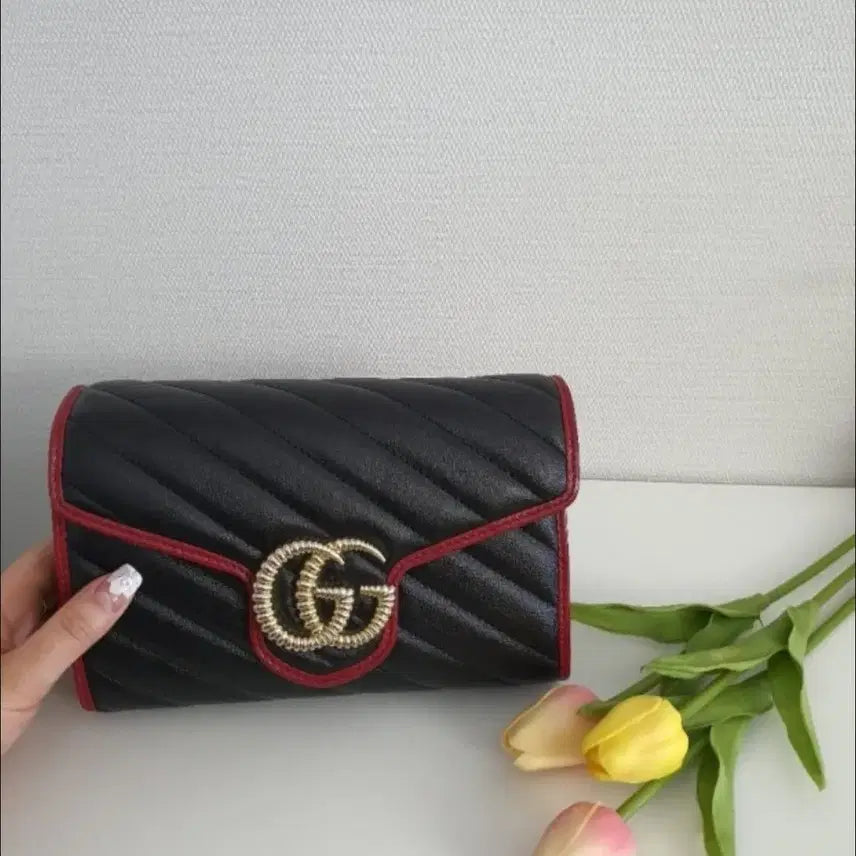 [BUNJANG] Gucci Matelassé Mini Chain Shoulder Bag / 명품 마틀라세 체인 숄더백
