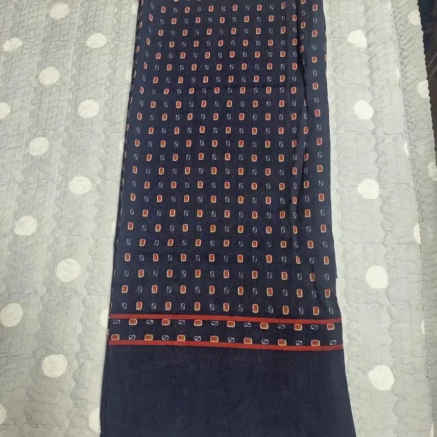 [BUNJANG] Navy Small Square Pattern Polyester Scarf / 스카프