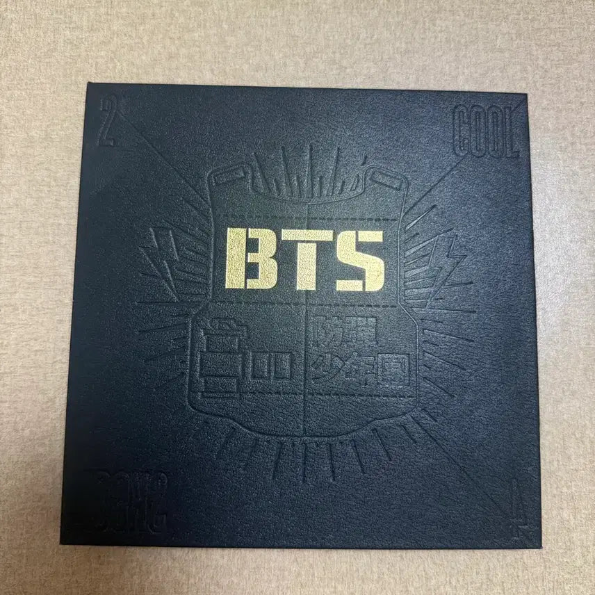 [BUNJANG] BTS 2 COOL 4 SKOOL Unsealed Album / 급처 ) 방탄 2 COOL 4 SKOOL 개봉 앨범