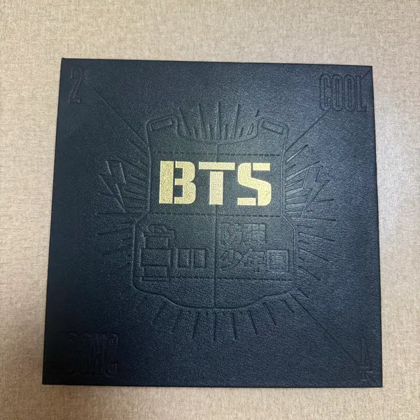 [BUNJANG] BTS 2 COOL 4 SKOOL Unsealed Album / 급처 ) 방탄 2 COOL 4 SKOOL 개봉 앨범