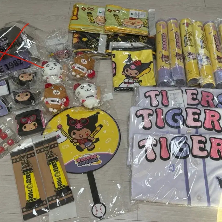 [BUNJANG] Kuromi & Tinnyping Paper Sticks / 티니핑 호통이 페이퍼스틱스