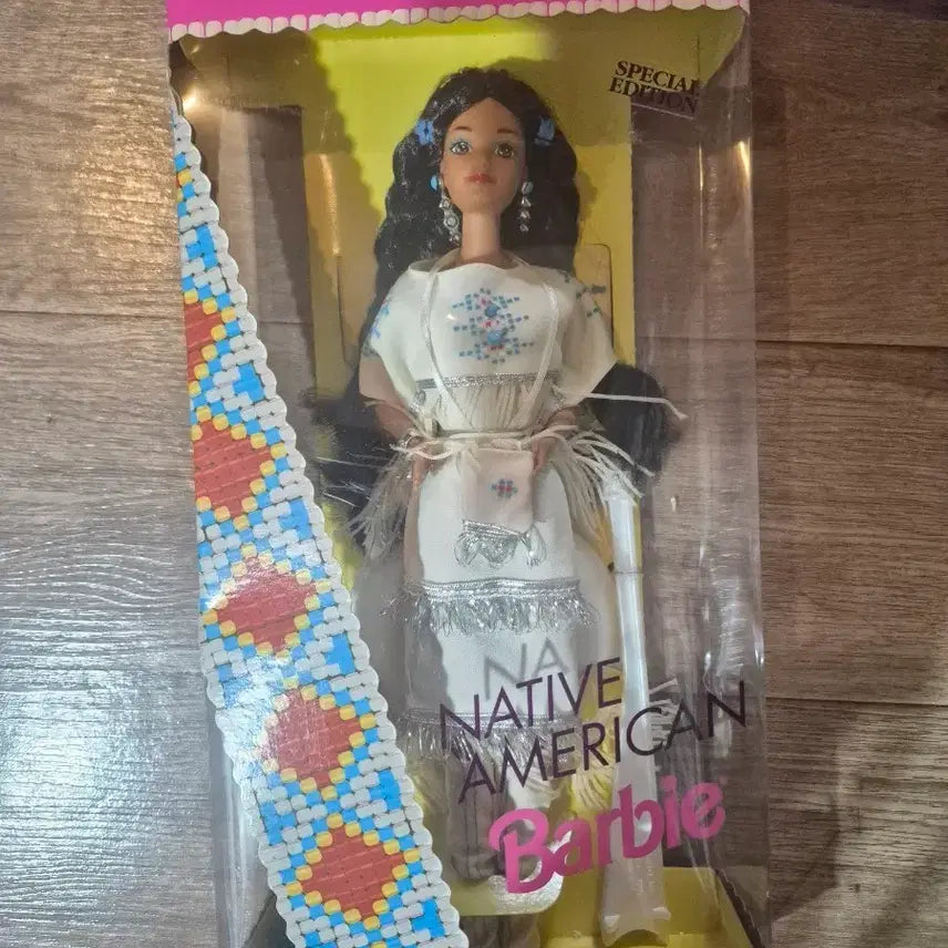 [BUNJANG] Native American Barbie Special Edition Doll / 바비 인형 네이티브 아메리칸 스페셜 에디션
