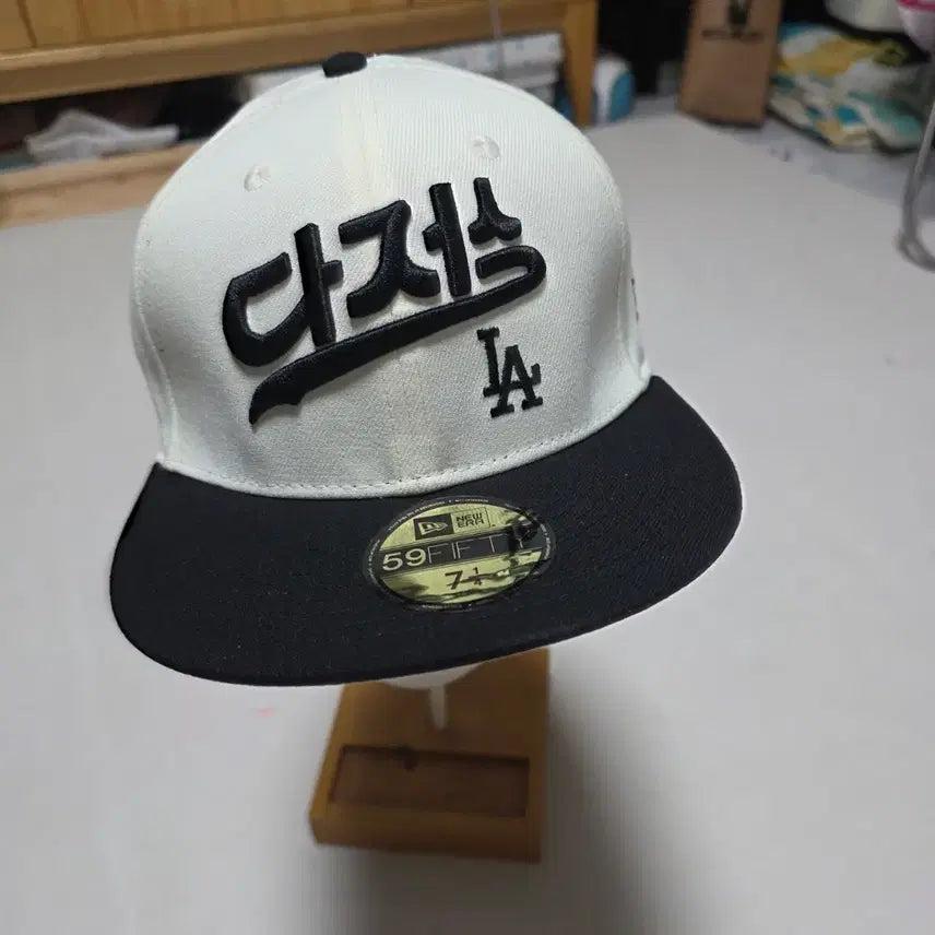 [BUNJANG] New Era LA Dodgers Special Snapback Hat / 뉴에라 LA다저스 스페셜 스냅백 모자