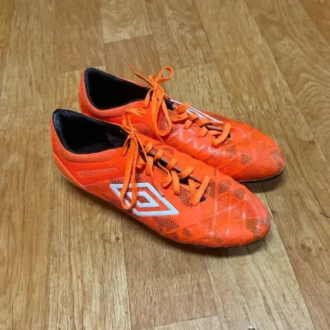 [BUNJANG] Umbro Football Boots (27.5cm) / 엄브로 축구화 급처 (27.5)