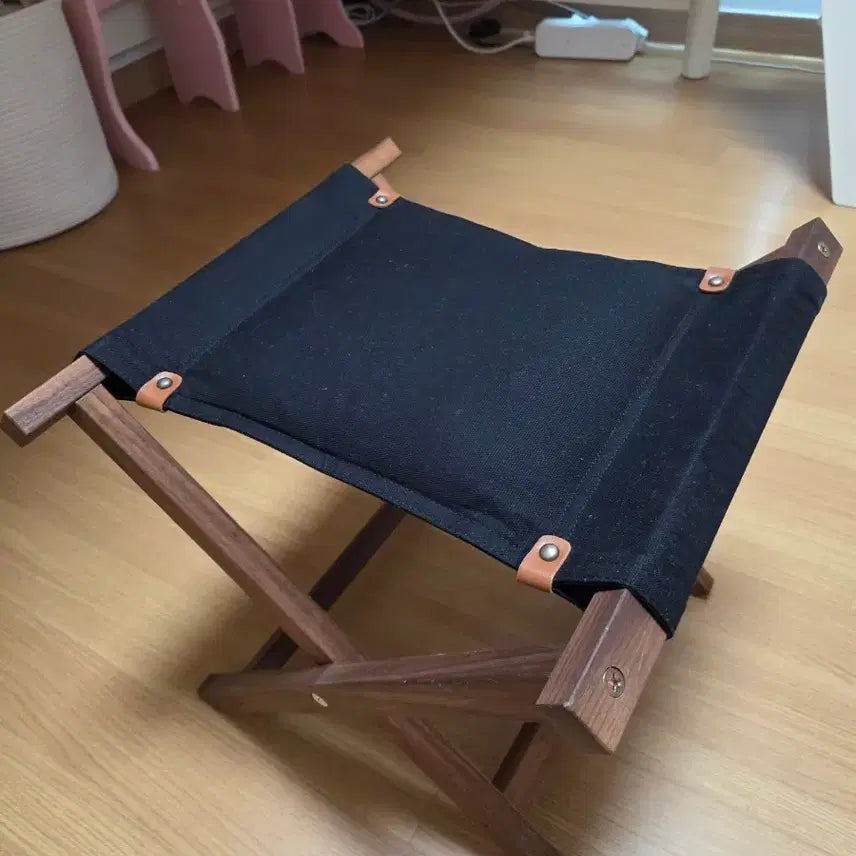 [BUNJANG] Oak & Black BBQ Chair / 캠핑 엠보 우드의자 BBQ 체어 비비큐체어 오크 블랙