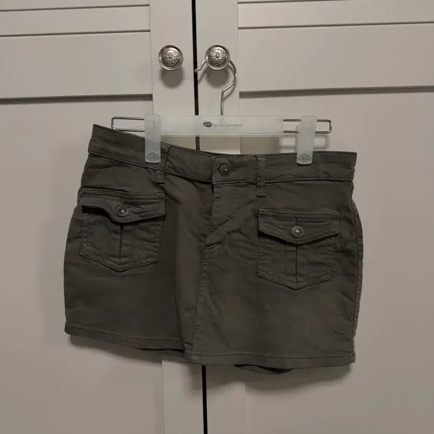 [BUNJANG] Subdued Khaki Cargo Skirt M / Subdued 섭듀드 카키 카고 스커트 M
