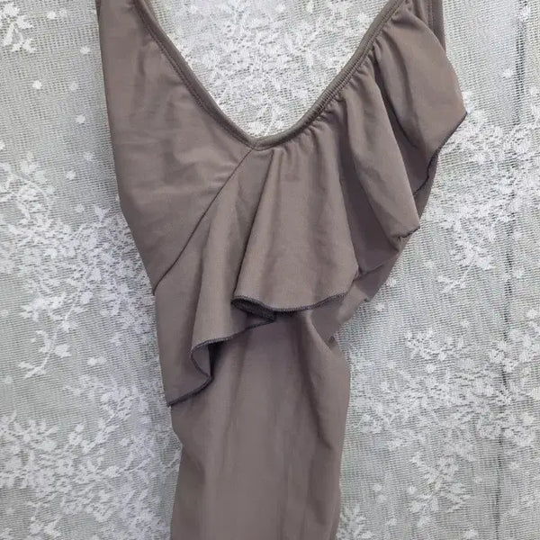 [BUNJANG] Ruffle Monokini - Brown / (착샷)프릴 모노키니 95